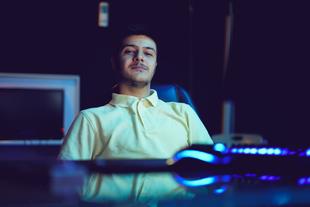 Саид К. редактирует страницу портфолио